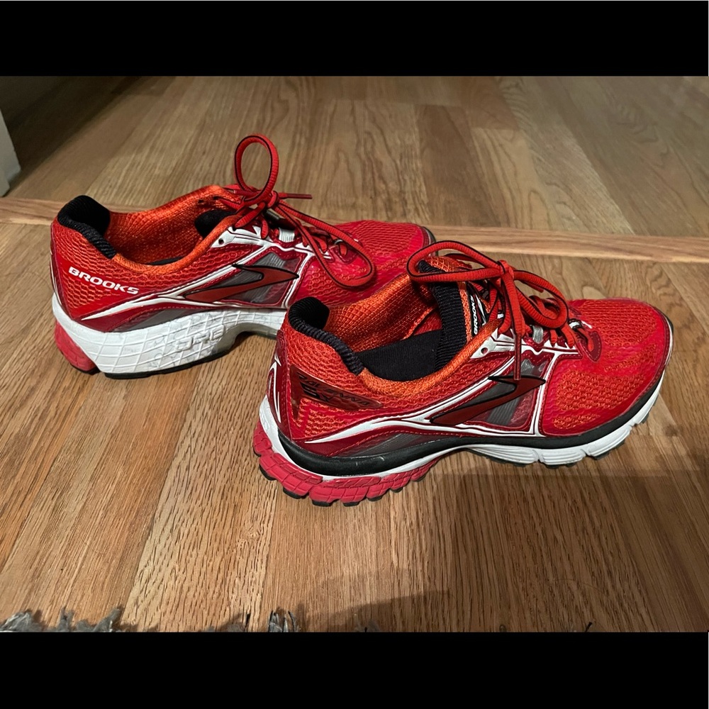 Brooks Ravenna 5 Running Shoes